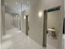 完全個室の広々としたお部屋♪まつげパーマ/眉毛/アイラッシュ