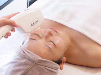 アトリエドゥアージュ(Atelier de age)/光糸[コウシ]リフト