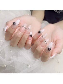 アートネイル ギャラリー(Art nail Gallery)/上品モノトーンのローズネイル