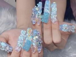 ゴテゴテ水色ネイル