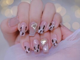 秋ネイル　ヒョウ柄ネイル