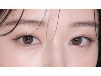 ラウ(LAU)/トレンドに合わせた束感パーマ