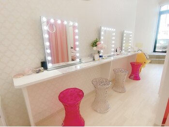 マドモア 飾磨店(MADEMORE)/メイクスペース