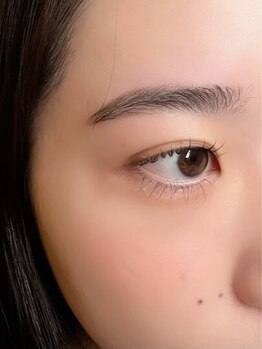 ミー 札幌東店(me)の写真/目元の印象は眉毛から変わるともいわれる重要なアイブロウは、当店にお任せください♪メンズ利用もOK◎