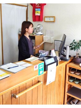 心香(シンコウ)/受付カウンター