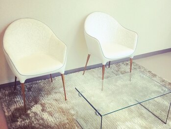 ホワイトニングサロン 名古屋駅店/【待合スペース】ホワイトニング