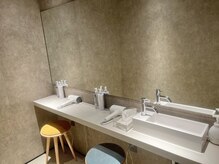 ヘッドスパ整作所/男女兼用パウダールーム