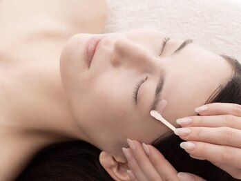 ビアス(VIAS)の写真/【美肌に特化したフェイシャルワックス】産毛と角質を取り除き、透明感あふれるつや肌を手に入れましょう★