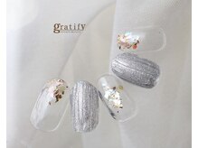 グラティフィー(gratify)/フラッシュ×クリアネイル