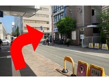 さくら夙川美容整体院/２０mほど行った角を右へ