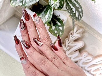 ヒラソルネイル(Girasol nail)/レッドマグでクリスマス