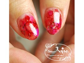 赤いニュアンスネイル
