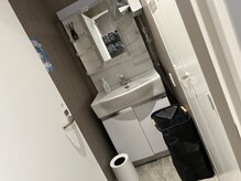 ビヨンド 大門 浜松町店(BEYOND)の雰囲気（更衣室完備、ドライヤーはRifaを使用）