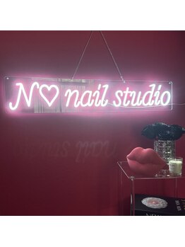 【長さだし専門店】N -nail studio-［持ち込み/つけ放題/ネイル］【6/1～（予定）】の写真/【ハイセンス×長さ出し専門店】6月にオープン♪ブラック×ピンクの気分上がるかわいいこだわり空間