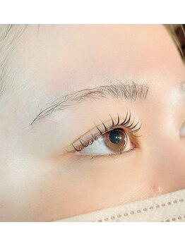 モアプラス(MORE plus)/まつ毛カール　ラッシュリフト