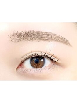 ナチュラル上品な目元にしたい