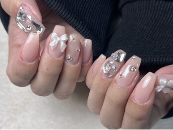 ナツネイル(natsu'nail)の写真/【美フォルムに一切妥協なし★】爪が短い方/不揃いな爪もお任せ◎長さ出しで指先をスラっと美しく♪