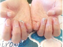 トータルサロン 白べぇーっ プラス/ヌーディーグラデーションネイル