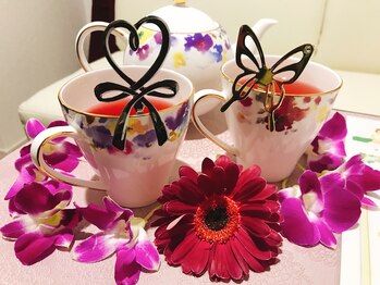 アロマテラピーサロン チャーミング(charming)/サービスでハーブティーご用意