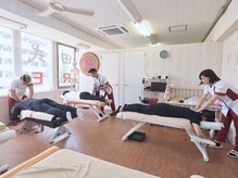 広々明るい店内でお待ちしております！