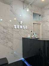 センス 新宿西口駅前(SENSE)/受付カウンター