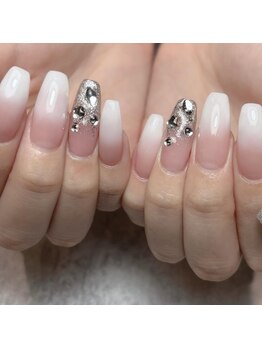 ビューティマーケット アングゥ(BEAUTY MARKET ungu)/ホワイトネイル