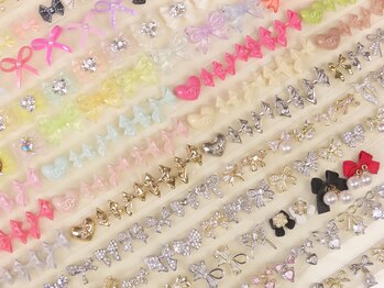 ミスシュガーネイル(MS Sugar Nail)の写真/流行のパーツも豊富に取り揃えているので満足度◎【流行りのニュアンス/韓国風/ワンホン/ガラスフレンチ】