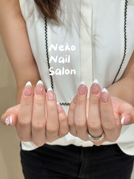 ネコ(Neko)/フレンチ 白ネイル