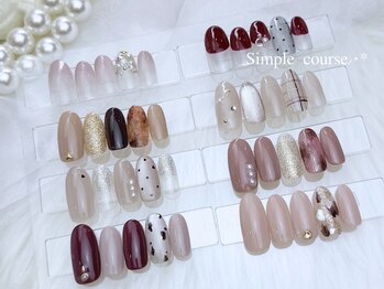 フローレスネイル 新宿店(FlawlessNail)の写真/OLさんに高い人気☆≪定額シンプルコース￥6300～≫300種類のサンプルで飽きないネイルを♪