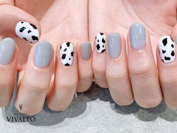 ワールド ビューティ ヴィヴァルト 宝塚店(WORLD BEAUTY VIVALTO)/牛柄ネイル/アニマル柄ネイル