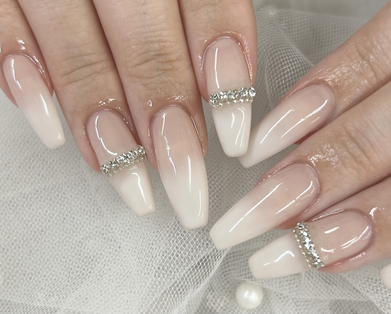 オーダー◇ネイルチップ ベイビーブーマー 白 グラデーション 量産型 韓国リボン ☆ ネイルチップ ベイビーブーマー 白 グラデーション 量産型