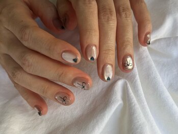 マグネット×ハートリボンネイル