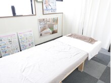 クリニカルカイロラクロス 西条の雰囲気（清潔感のある空間でお待ちしております）