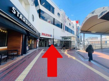 ルルト 町田店/左手にスタバが出てきます