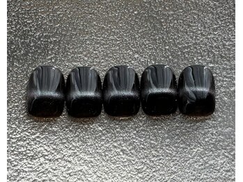 スモーキーネイル(smoky nail)/