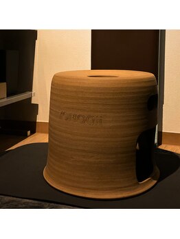 ヨモギー 恵比寿西口店(YOMOGii)/国産笠間焼 オリジナル黄土椅子