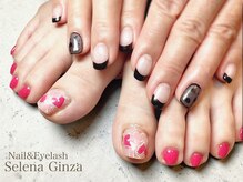 ハンドとフットの同時施術OK！忙しいからこそのご褒美ネイル