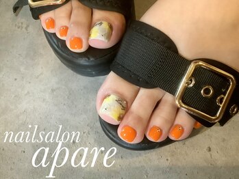 手描きひまわりネイル