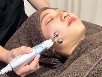 アンヘル(Angel)の写真/今注目の天然由来の脂肪分解剤「レモンボトル」で二重あごやフェイスラインのたるみを改善！憧れの小顔へ♪
