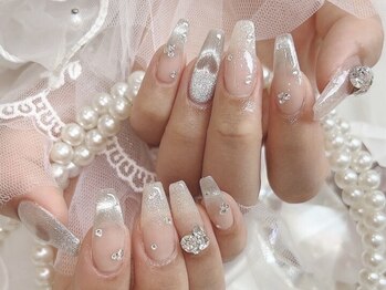 ラビィ(Raviy)/マグネットネイル