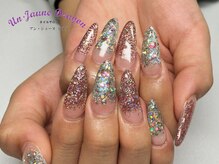 アン ジョーヌドラゴ/キラキラグラデーションネイル