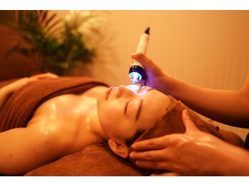 リフレスト 池袋東口店/小顔ハイパー