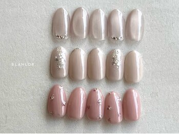 ネイルサロン ブランロール 三軒茶屋店(Blanl'or)の写真/上品なデザインやオフィスネイルデザイン等日常に溶け込むデザインが好印象♪シンプルな中にもお洒落さを◎