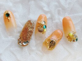 ジュージーなサマーネイル