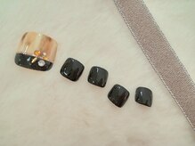 エヌ ネイル(N NAIL)/シックで飽きないフットネイル♪