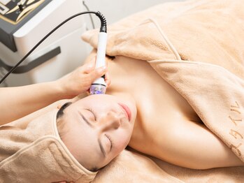 自然スタイル 新宿三丁目店/ハイパーナイフ小顔＆コルギ小顔