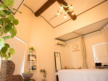 珪藻土の壁とアロマの香りで落ち着く空間♪