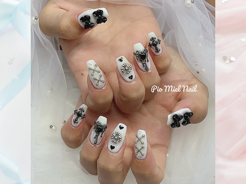 2025年-2026年冬トレンド】ブラック スーパーロングのネイルデザイン集