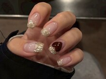 クルネ(QULNE)/ゴールドフレンチハートネイル　