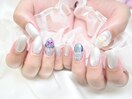 white magnet nail